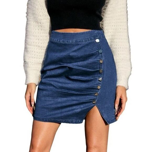 Cupshe Dresses & Skirts - NWT Cupshe Women's Blue Front Button Notched Hem Mini Skirt SIZE MEDIUM